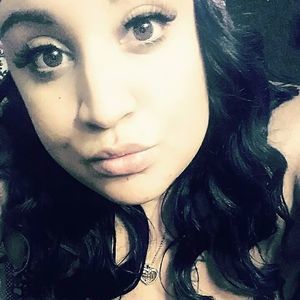 Meet your Posher, Evelyn